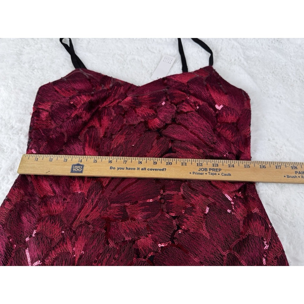 New White House Black Market WHBM Party Red Sequin Embroidered Camisole Size XS - Picture 3 of 10